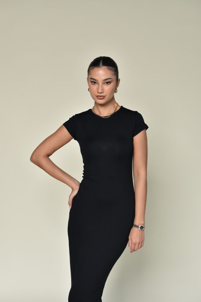 Black bodycon dress