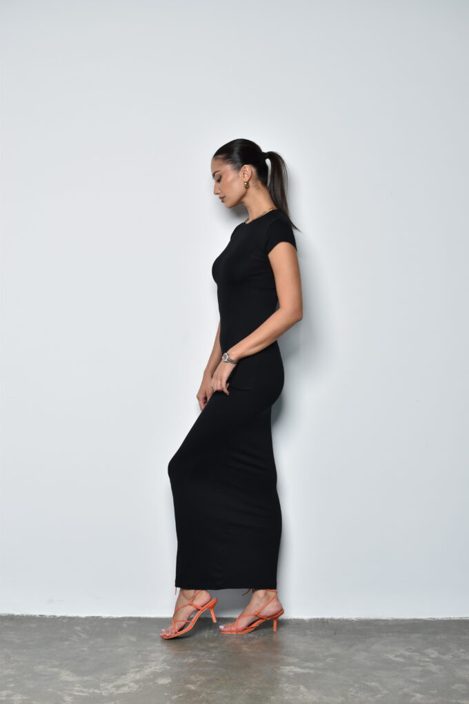 Black bodycon dress